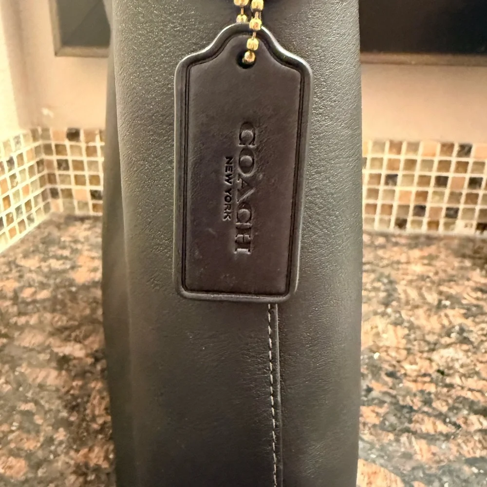 Coach Brooklyn Shoulder Bag 28 - Picture 3 of 8